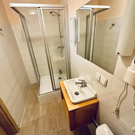 Bedrooms 3 Maja 15a Δωμάτια σε οικογενειακή κατοικία