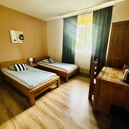 Bedrooms 3 Maja 15a Δωμάτια σε οικογενειακή κατοικία *