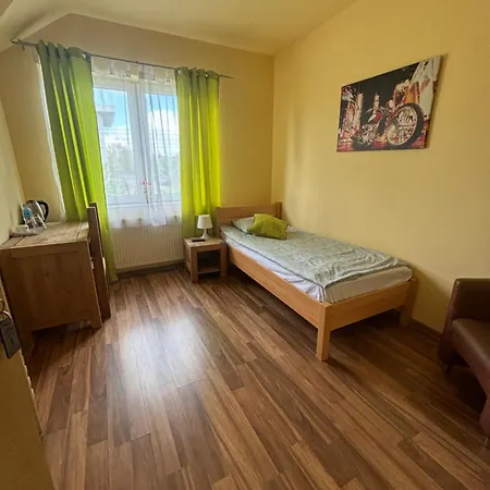 Bedrooms 3 Maja 15a Ubytování v soukromí