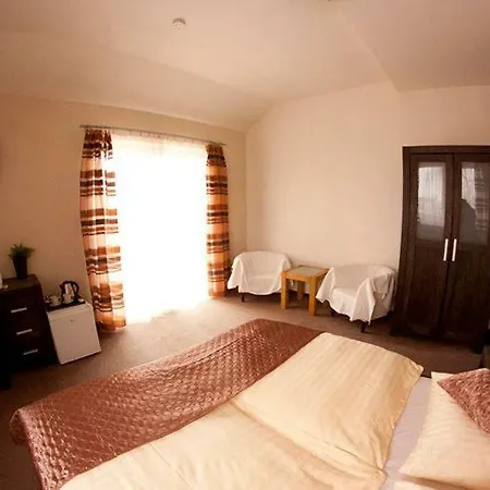 民宿 Bedrooms 3 Maja 15a 罗兹