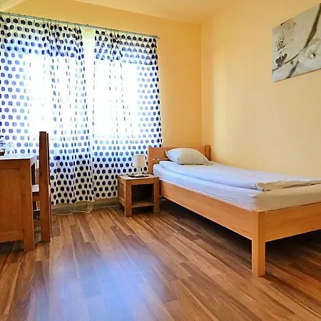 Bedrooms 3 Maja 15a Δωμάτια σε οικογενειακή κατοικία Λοτζ