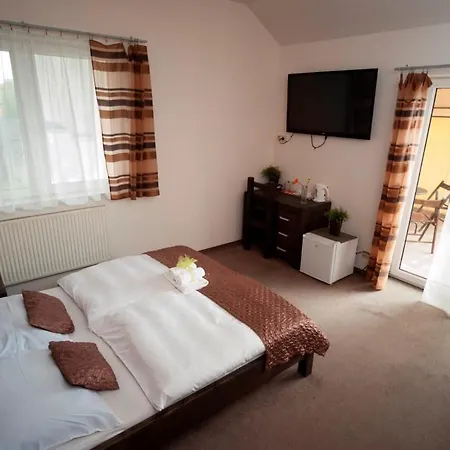 Δωμάτια σε οικογενειακή κατοικία Bedrooms 3 Maja 15a