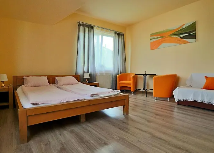 Bedrooms 3 Maja 15a Łódź